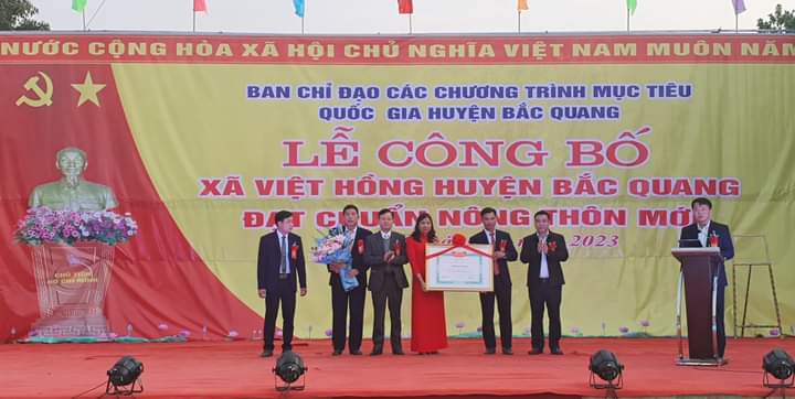 Lễ công bố xã Việt Hồng-huyện Bắc Quang đạt chuẩn Nông thôn mới