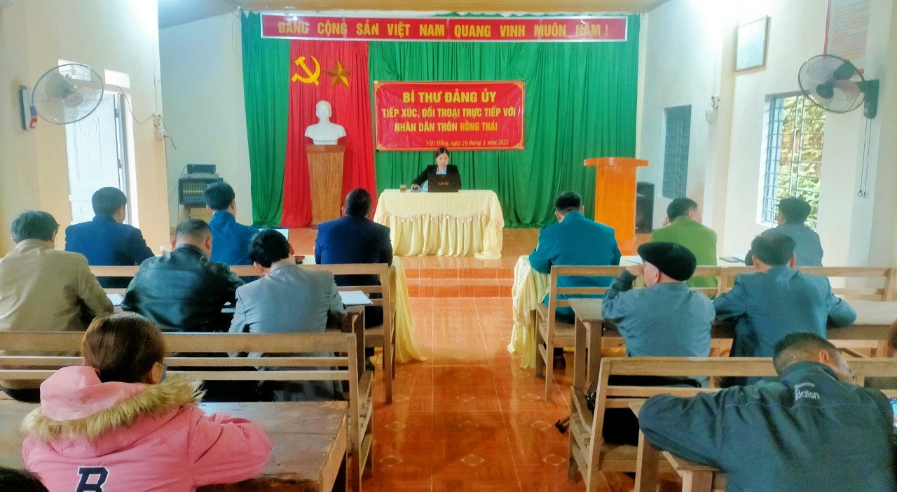 Hội nghị đối thoại trực tiếp giữa Bí thư Đảng ủy xã với Nhân dân thôn Hồng Thái