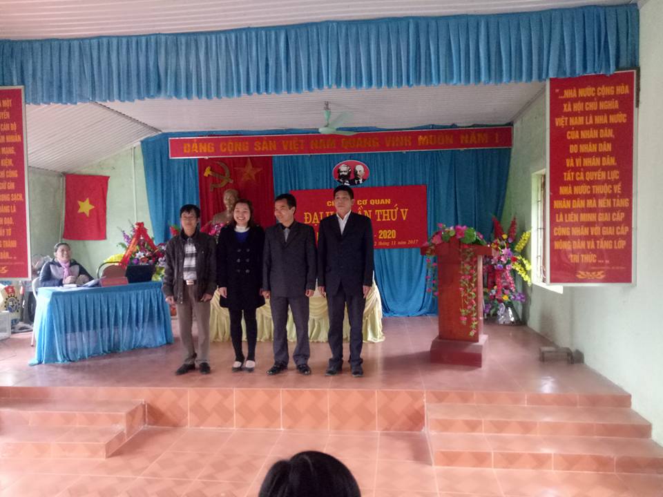 Đại hội Chi bộ Cơ Quan xã Việt Hồng lần thứ V, nhiệm kỳ 2017-2020.
