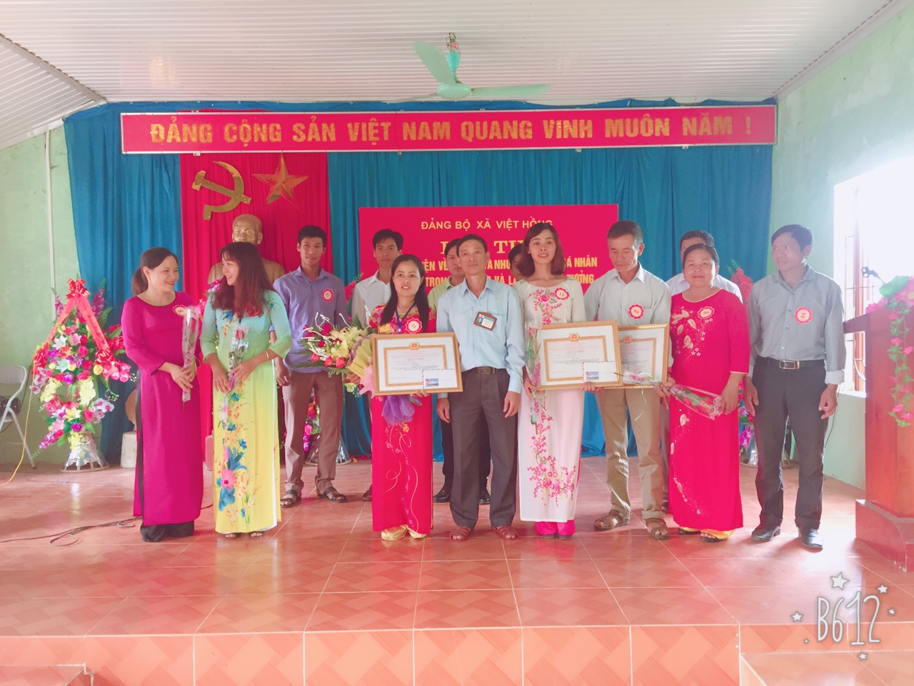Hội thi chọn Bí thư Chi bộ Cơ quan giỏi năm 2017 Đảng bộ xã  Việt Hồng thành công tốt đẹp.