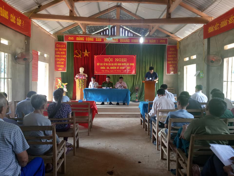 Tổ đại biểu số 6 HĐND huyện tiếp xúc cử tri tại thôn Việt An xã Việt Hồng