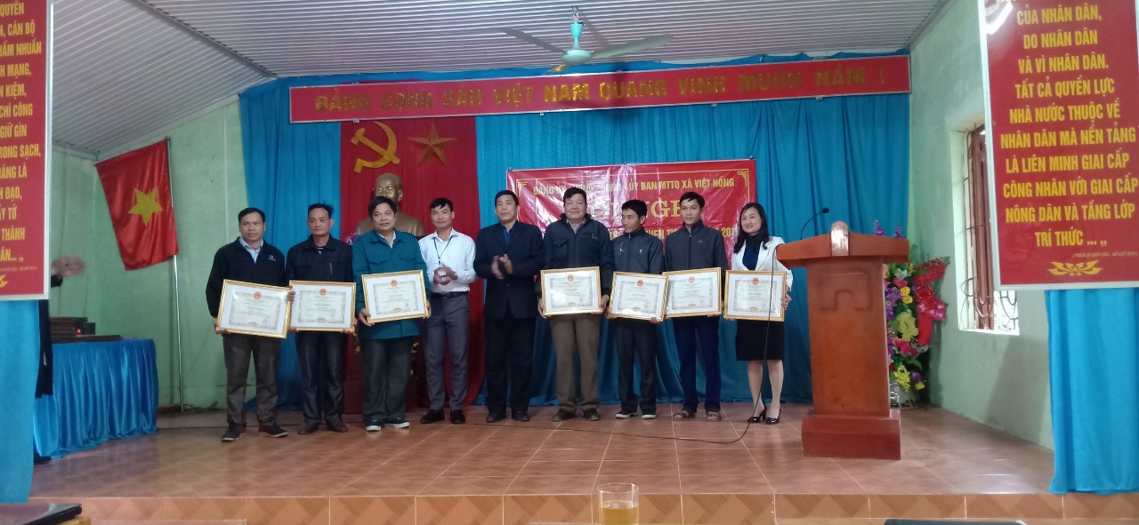Xã Việt Hồng tổ chức Hội nghị Quân - Dân - Chính  năm 2019 và ký kết giao ước thi đua năm 2020