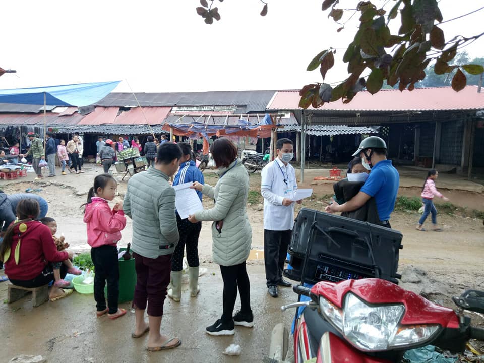 Công tác tuyên truyền, phòng chống dịch viêm đường hô hấp cấp do chủng mới vi rút Corona trên địa bàn xã Việt Hồng.