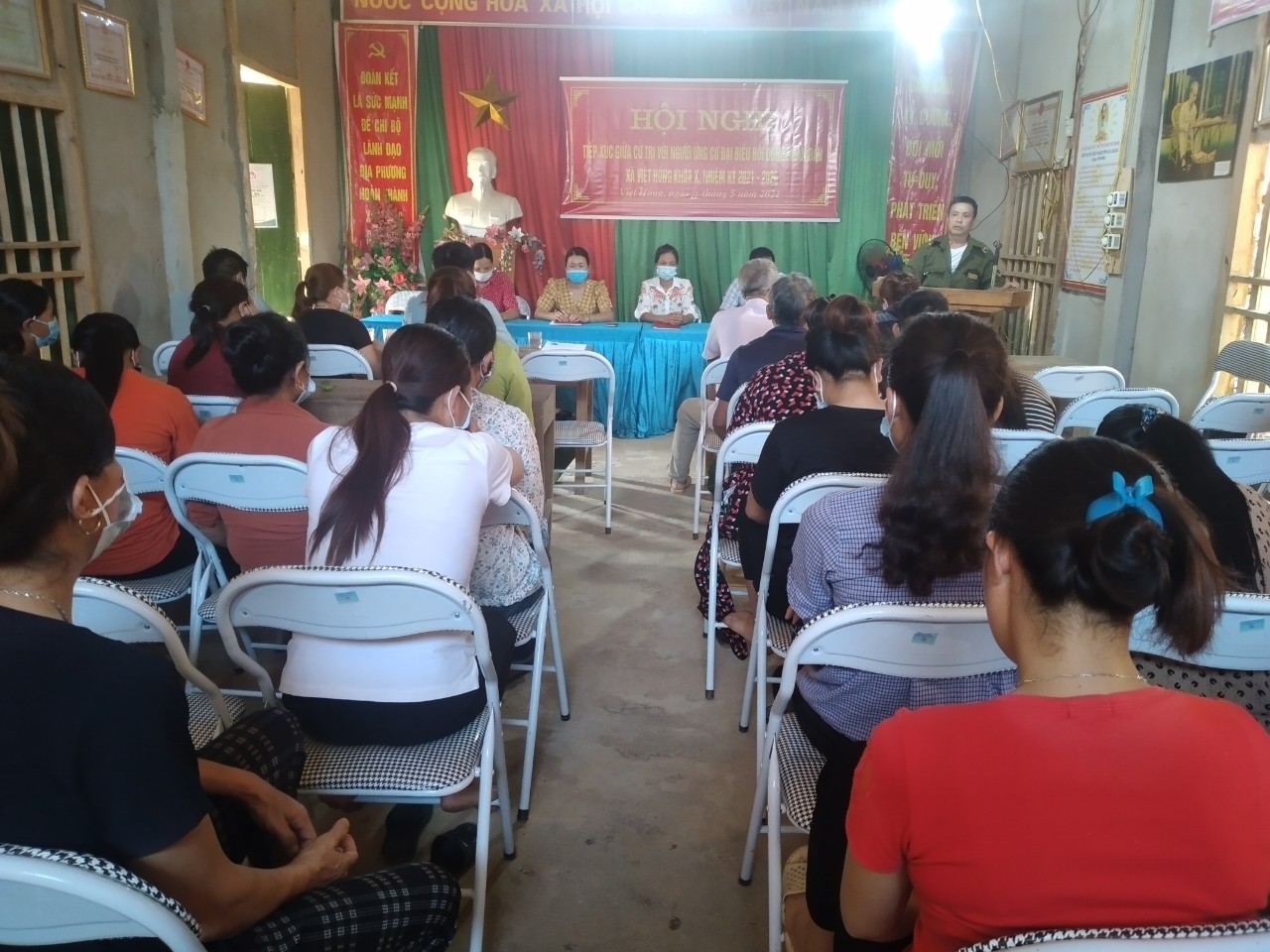 Hội nghị tiếp xúc giữa người ứng cử đại biểu HĐND xã, khóa X, nhiệm kỳ 2021-2026 với cử tri trên địa bàn xã Việt Hồng